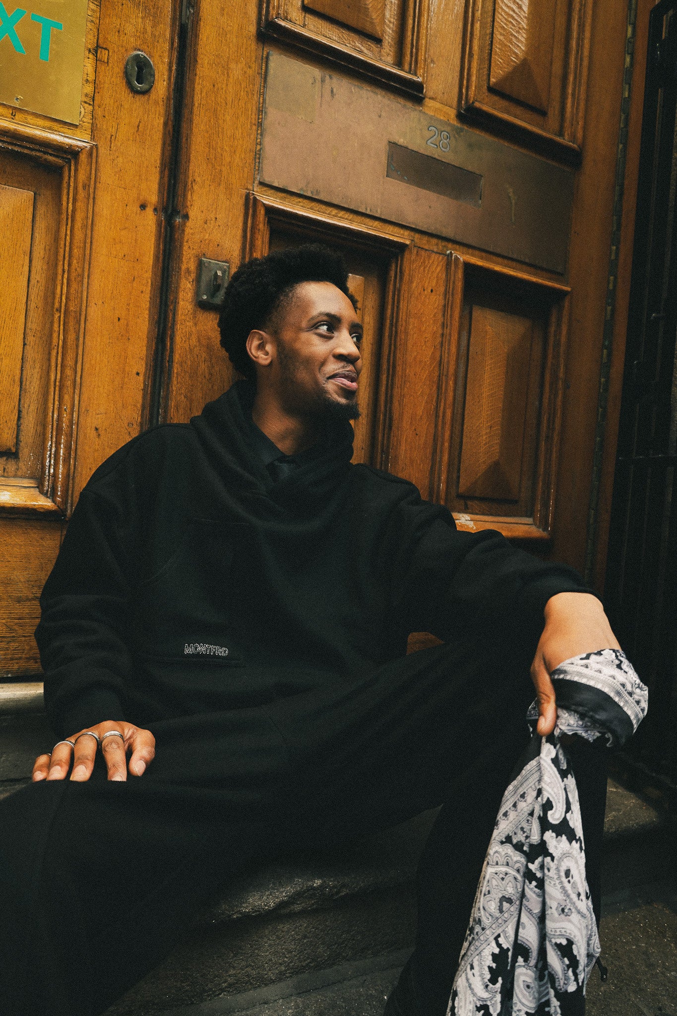 Vargo Hoodie: BLACK